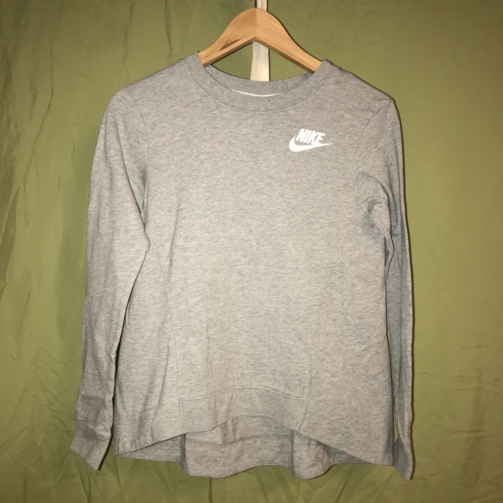 Nike | gray long sleeve shirt